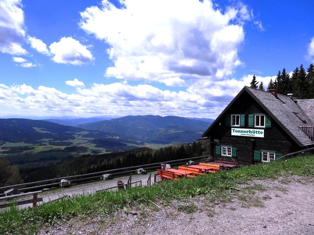 Hotel Almdorf Tonnerhuette à Mühlen Extérieur photo