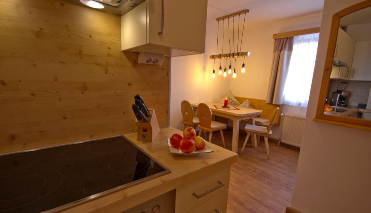 Hotel Almdorf Tonnerhuette à Mühlen Extérieur photo