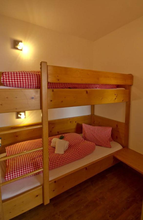 Hotel Almdorf Tonnerhuette à Mühlen Extérieur photo