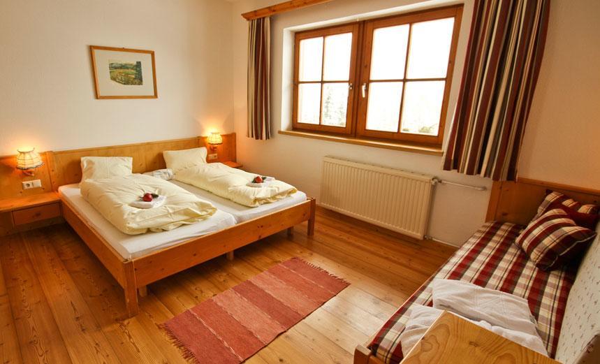Hotel Almdorf Tonnerhuette à Mühlen Extérieur photo